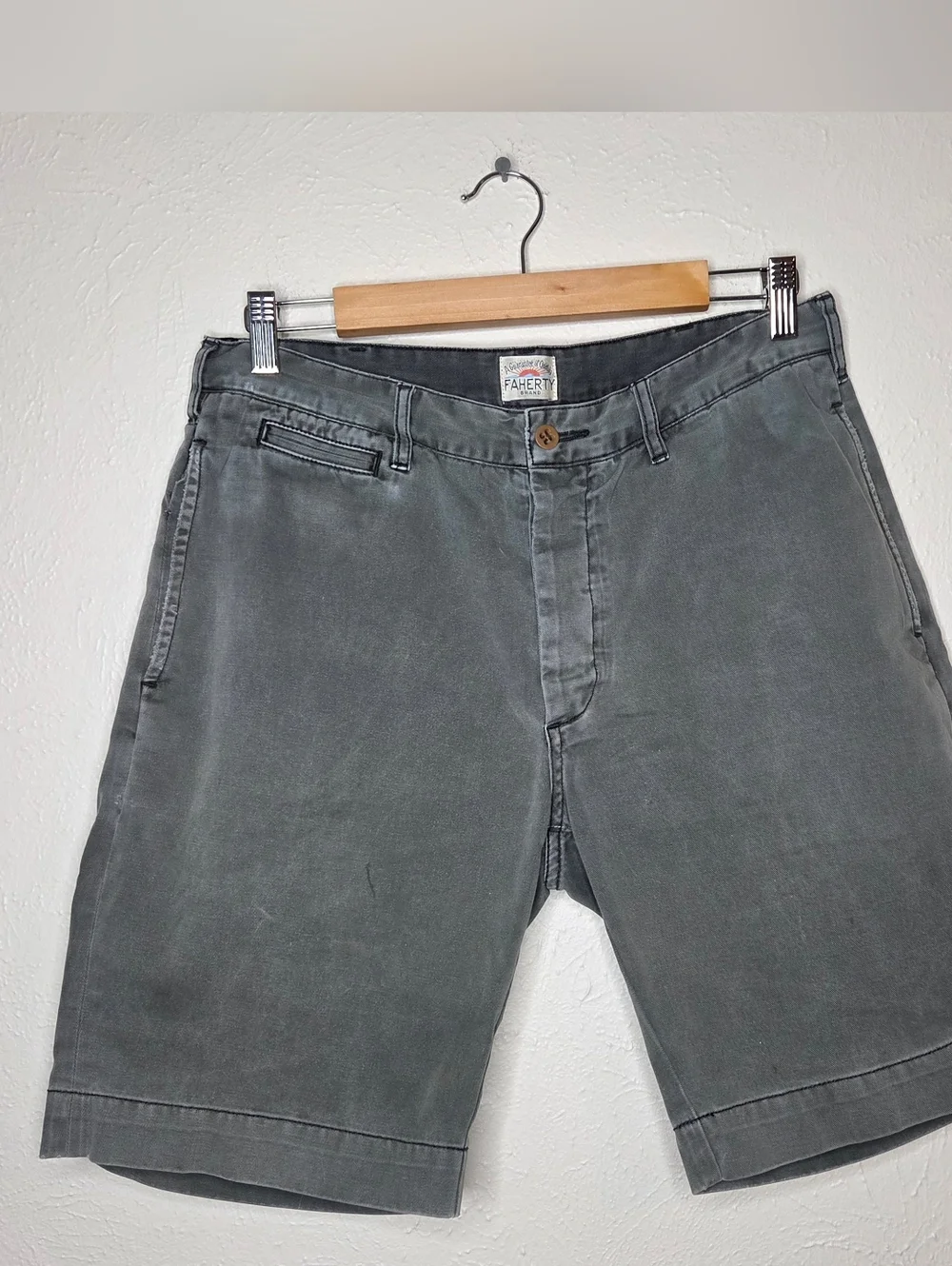 Faherty Brand Olive Green Chino Shorts Button Fly Casual Summer 30